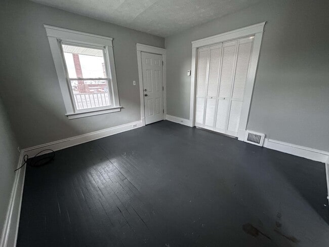 Building Photo - 10008 Mt Auburn Ave