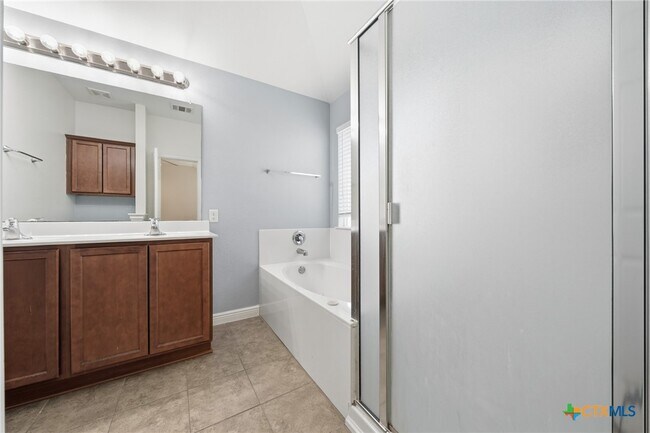 Building Photo - 9513 Fratelli Court