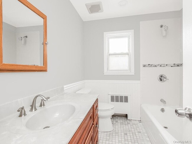 Building Photo - 226 Kingston Ave