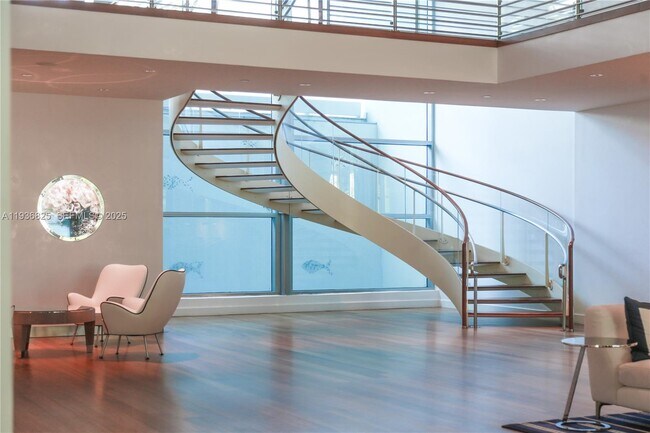 Building Photo - 2627 S Bayshore Dr