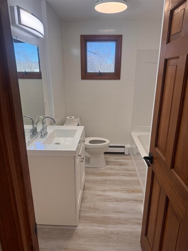 Building Photo - 66 Beaver St