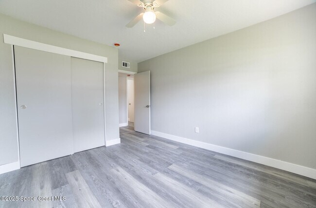 Building Photo - 1131 Linda Ave