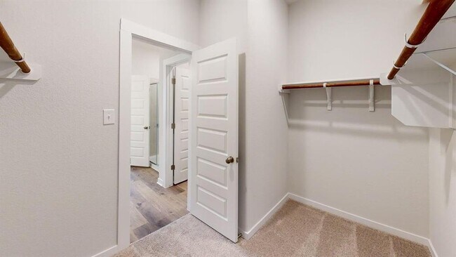 Building Photo - 201 Firefox Wy