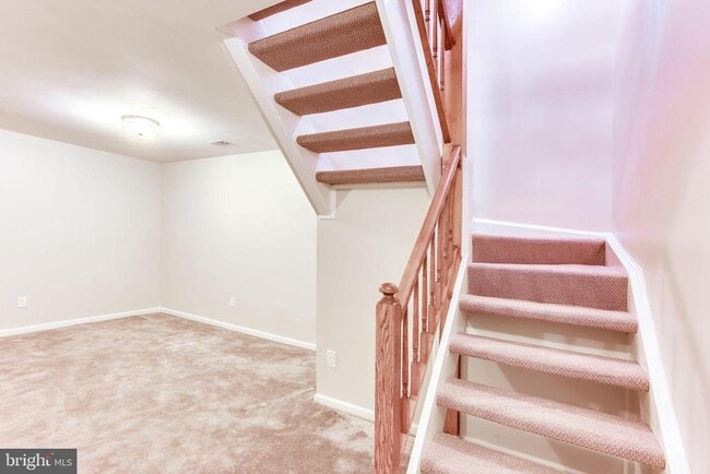 Building Photo - 839 N Greenbrier St