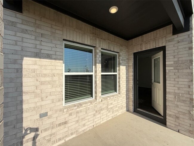 Building Photo - 15109 Welsh Cob Rd
