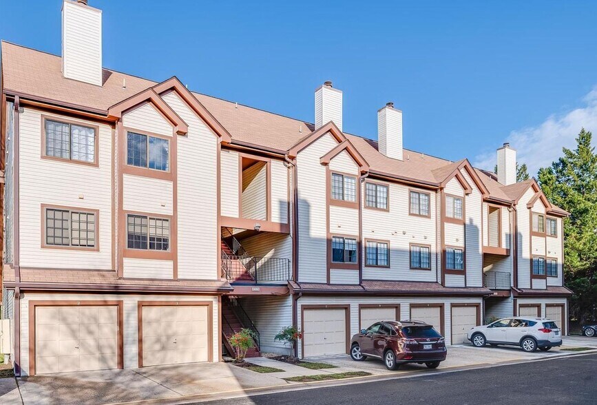 Building Photo - 6029 Curtier Dr