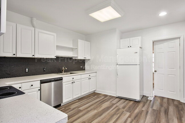 Building Photo - 2504 E Leigh St