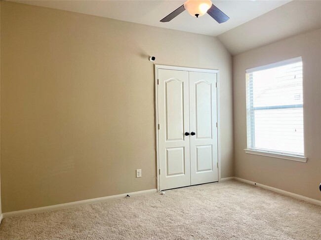 Building Photo - 8338 Sedona Ridge Dr
