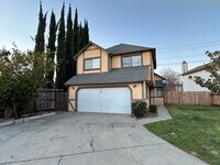 Building Photo - Cul de sac location. Walking distance to CSU Stanislaus
