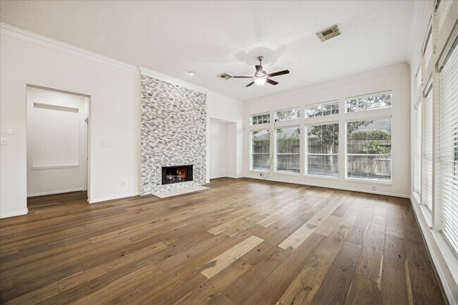 Building Photo - 1523 Orchard Park Dr