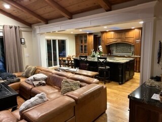 Building Photo - 1320 Montclaire Way