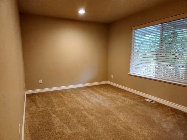 Building Photo - 1308 Parkstone Ln