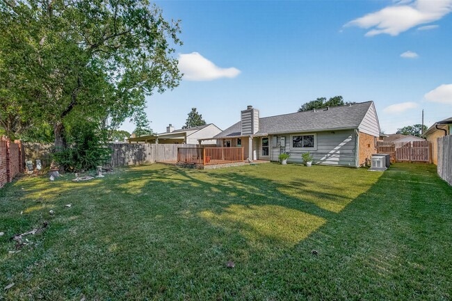 Building Photo - 2510 Old Fort Rd