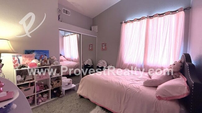 Building Photo - 12988 Claremont Ct