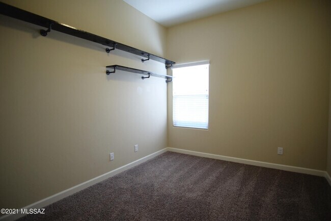 Building Photo - 3462 W Ringtail Den Way