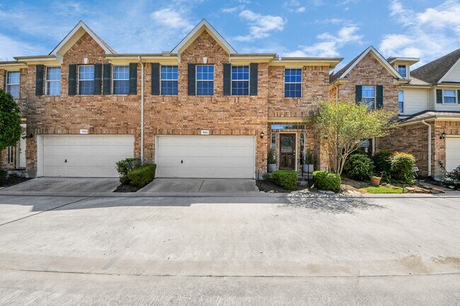 Building Photo - 5922 Hollister Cole