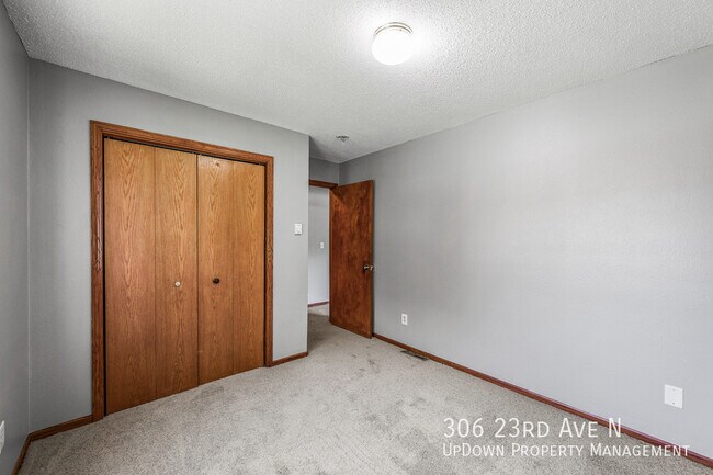 Building Photo - 306 N 23rd Ave