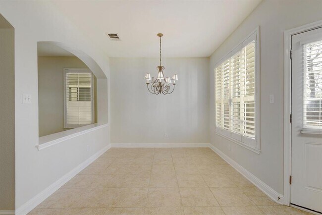 Building Photo - 1821 Village Oak Ct