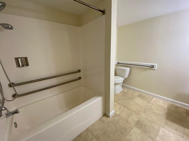 Building Photo - 100 Sentinel Court