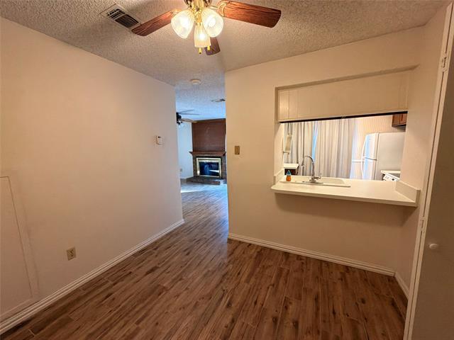 Building Photo - 2327 Torrington Dr