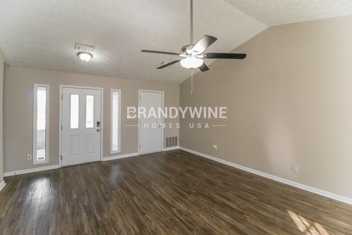 Building Photo - 6057 Dorchester Dr