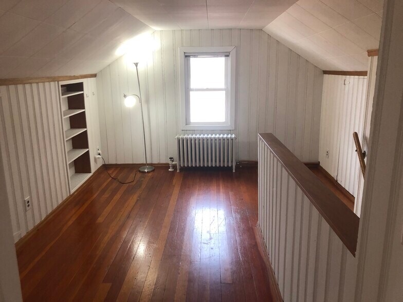 Building Photo - 4542 Hwy 61 N