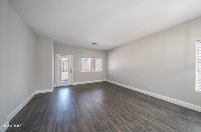 Building Photo - 3649 S Loback Ln