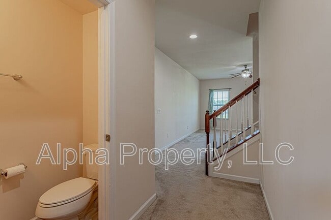 Building Photo - 308 Corday Ln