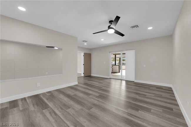 Building Photo - 2845 Rosanna St