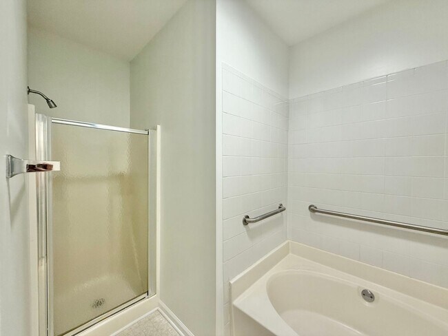 Building Photo - Private 3BD, 2.5BA Home Near Downtown Clayton