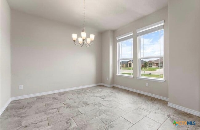 Building Photo - 6206 Cordillera Dr