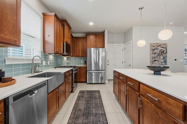 Building Photo - 7402 Buchholz St