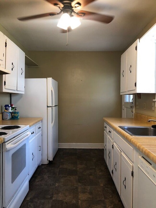 Building Photo - 148 Barnett Pl
