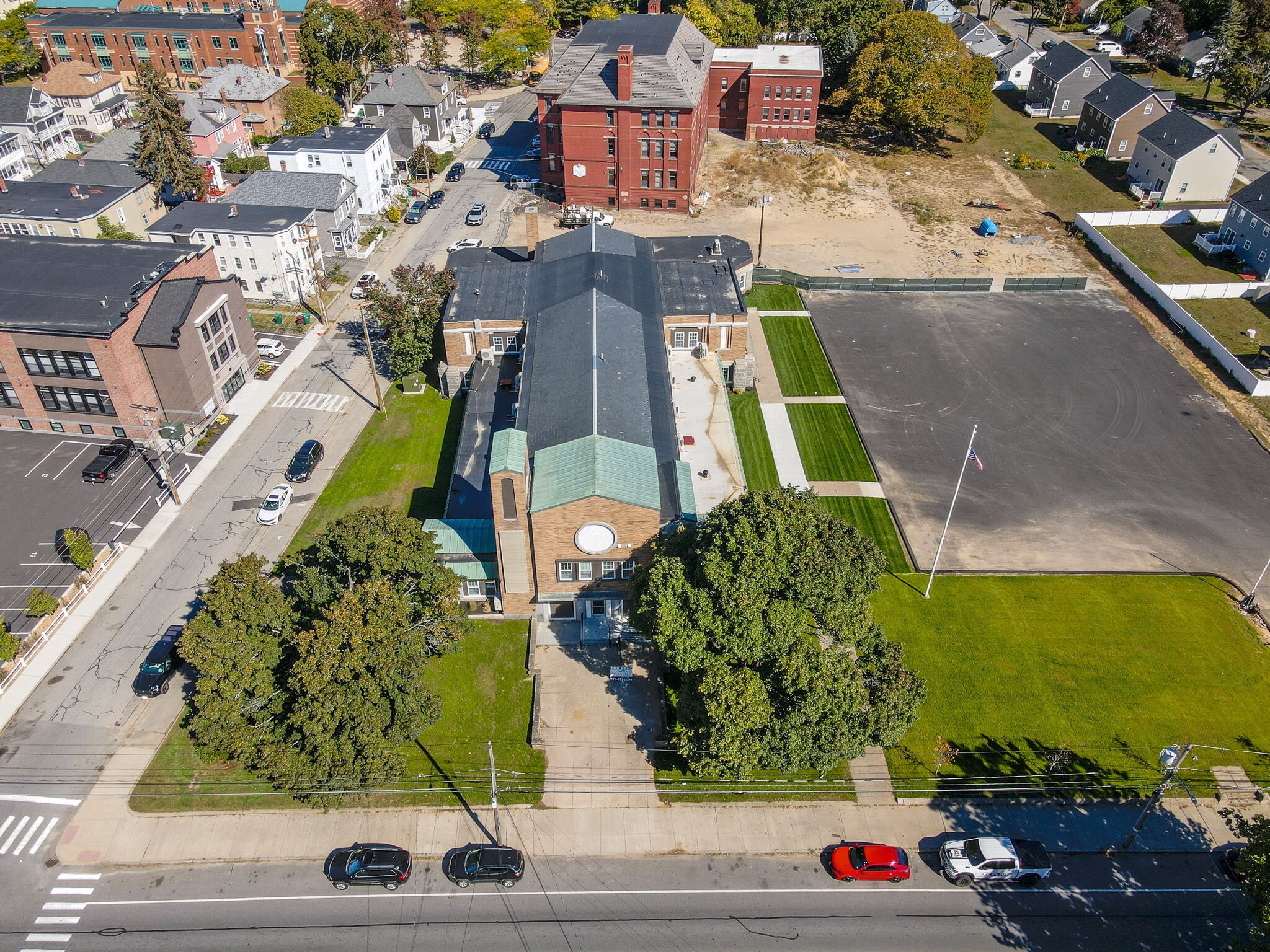 Building Photo - 241 W 6th St