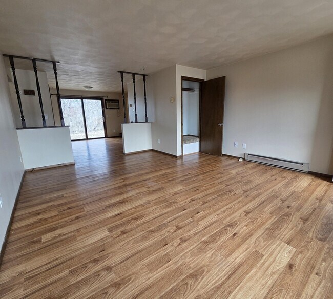 Building Photo - 1140-1142 W Weiland Ln