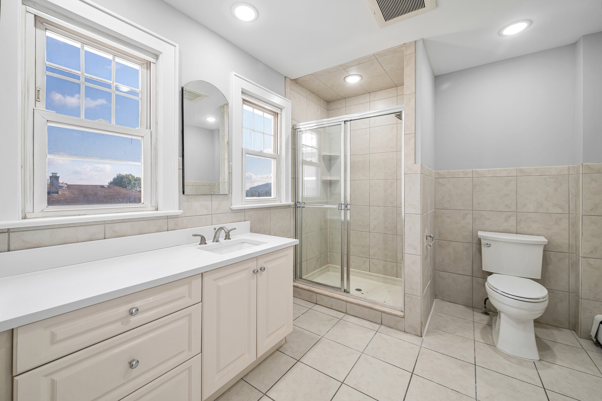 Full Bath Stall Shower - 64 Hudson Ave