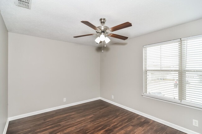 Building Photo - 3409 Smarty Jones Ct