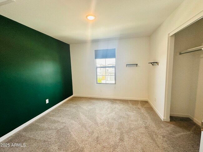 Building Photo - 7425 W Nicolet Ave