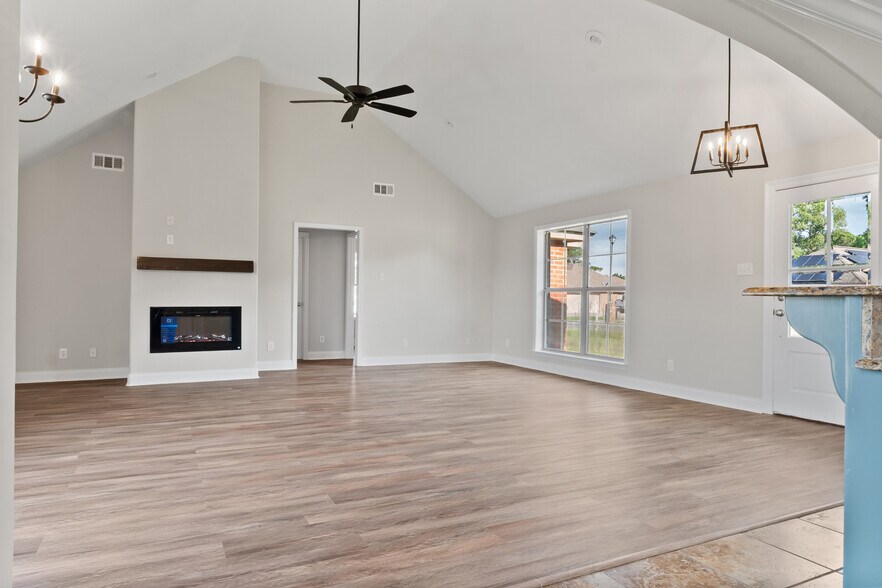 Building Photo - 107 Fox Trot Ln