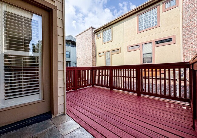 Building Photo - 592 Bomar St