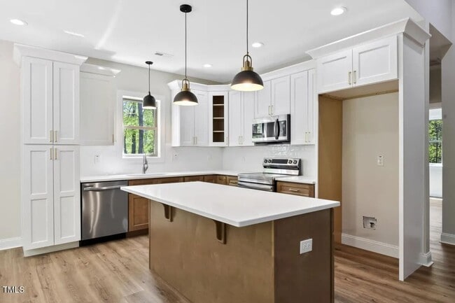 Building Photo - 149 Amber Rd