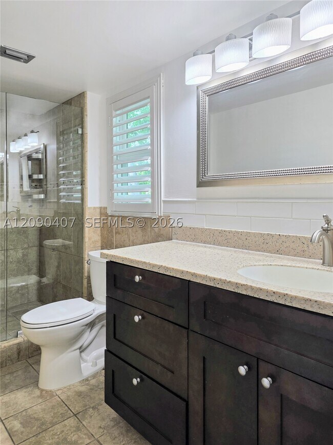 Building Photo - 2212 S Cypress Bend Dr