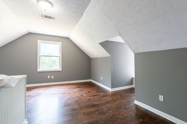 Building Photo - 2502 Rosebud Rd