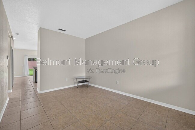Building Photo - 10709 Savannah Landing Cir