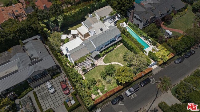 Building Photo - 317 S Burlingame Ave