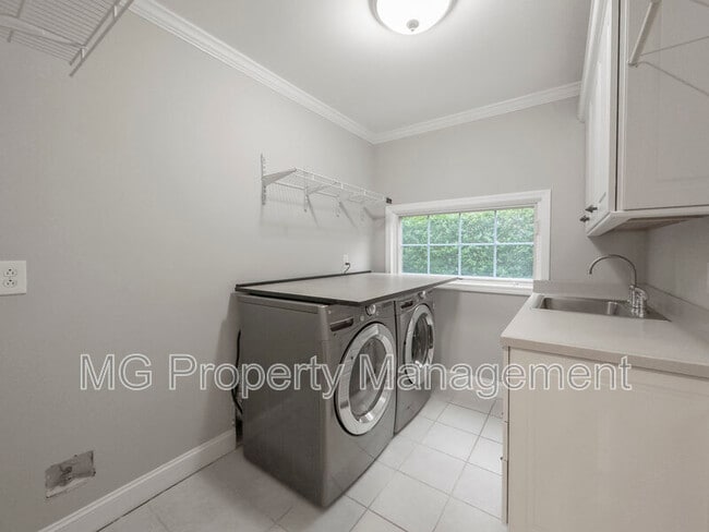 Building Photo - 4023 Arbor Way