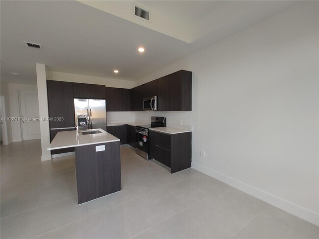 Building Photo - 34468 SW 191st Ct