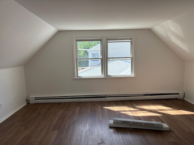 Building Photo - 55 Bloomfield Ln