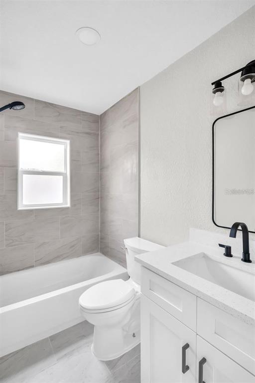 Building Photo - 12392 Cumberland Dr