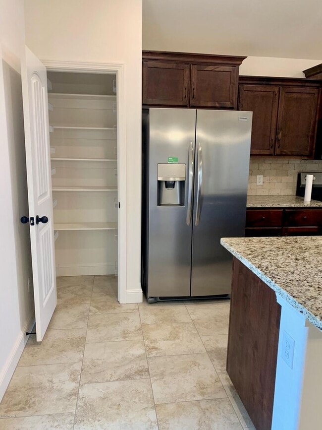 Building Photo - 4340 E 23rd St